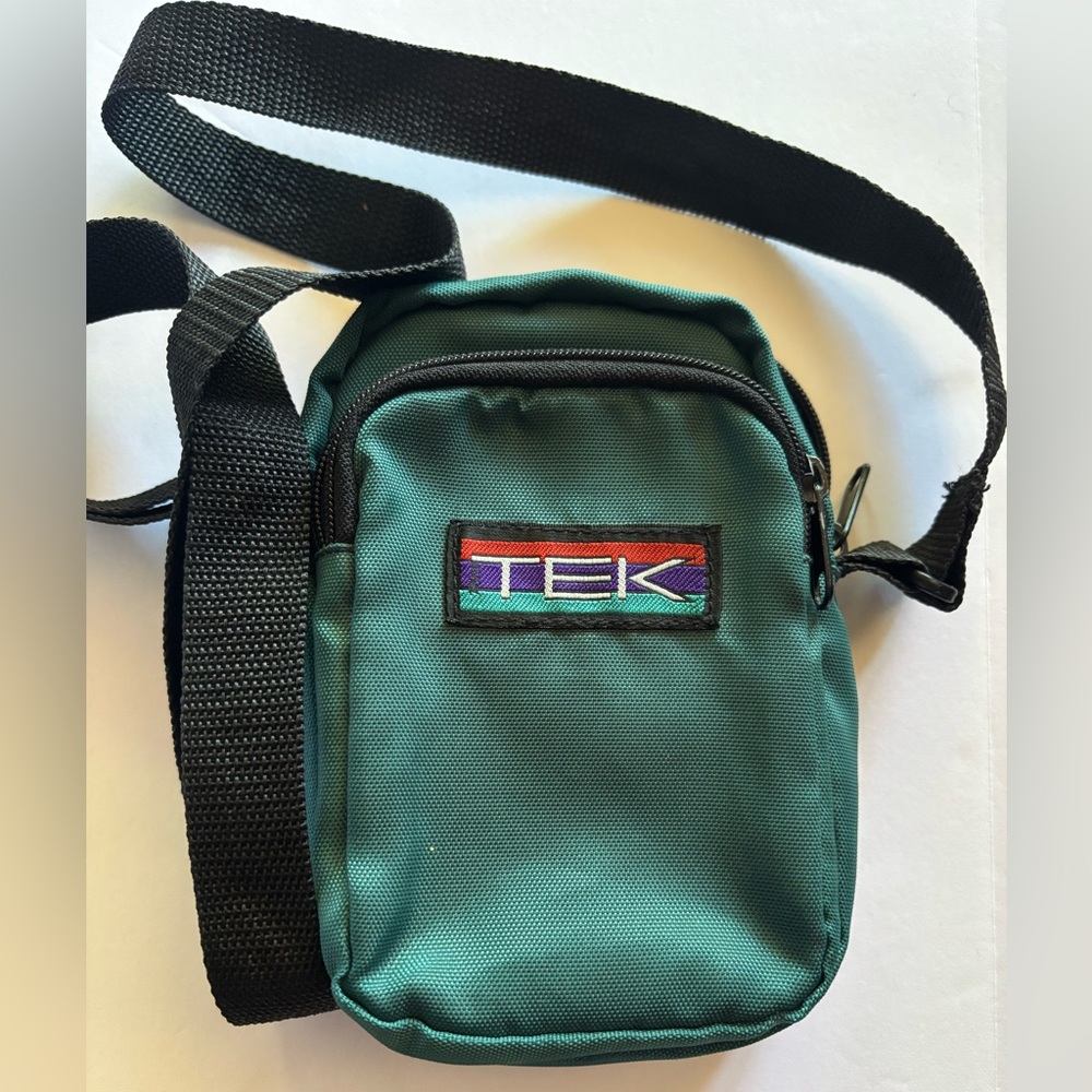 Tek | Green Weatherproof Hiking Travel Adjustable Bag | Outdoors Vintage Case